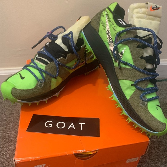Nike Green Sneakers